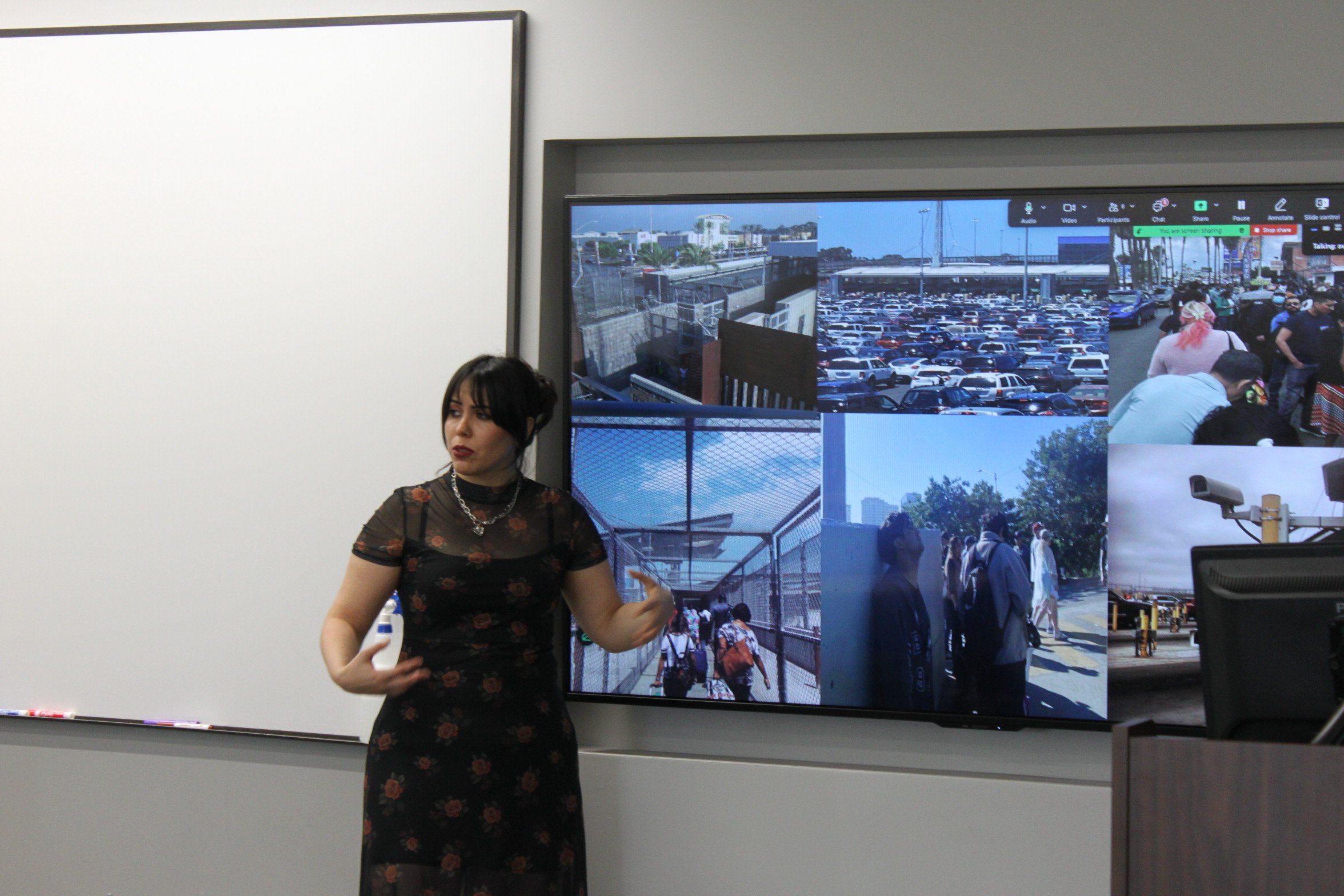 Estefanía Castañeda Pérez presenting a lunch lecture