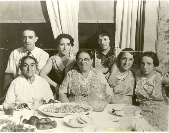 Katherine Francola and  her family in Chicago, circa 1930. Permission for one-time use in USD Magazine only.